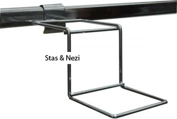 Stand for 2 racks of shoes front pipe
